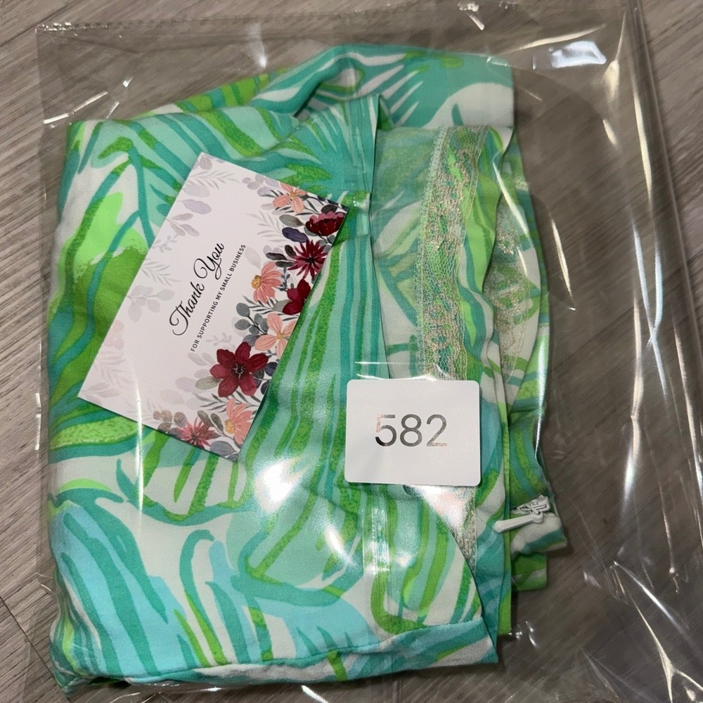 Lilly Pulitzer Green White Tropical Palm Leaf Rayon Shorts Size 2 RN 88189 - Picture 10 of 10
